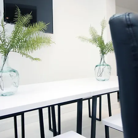 Birchdale - Contractor, Staycation House בית נופש